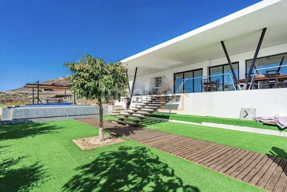 Exterior view of House or chalet for sale in Arona  with Private garden, Terrace and Storage room