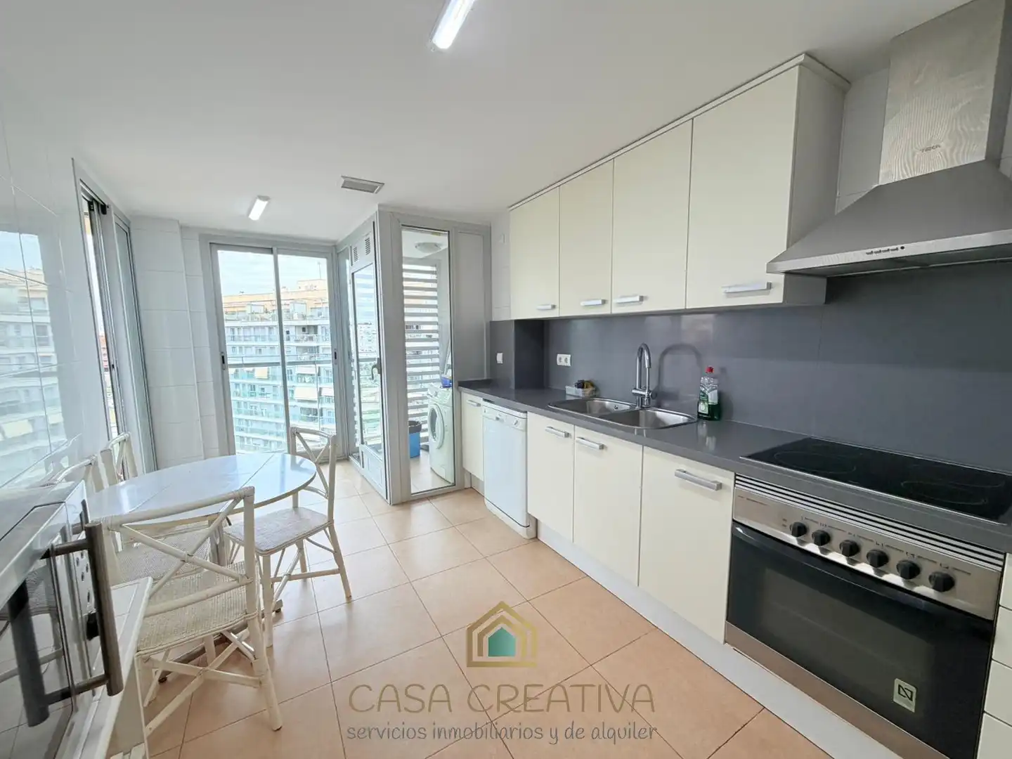 Cocina de Piso de alquiler en Valencia con Aire acondicionado, Calefacción y Jardín privado