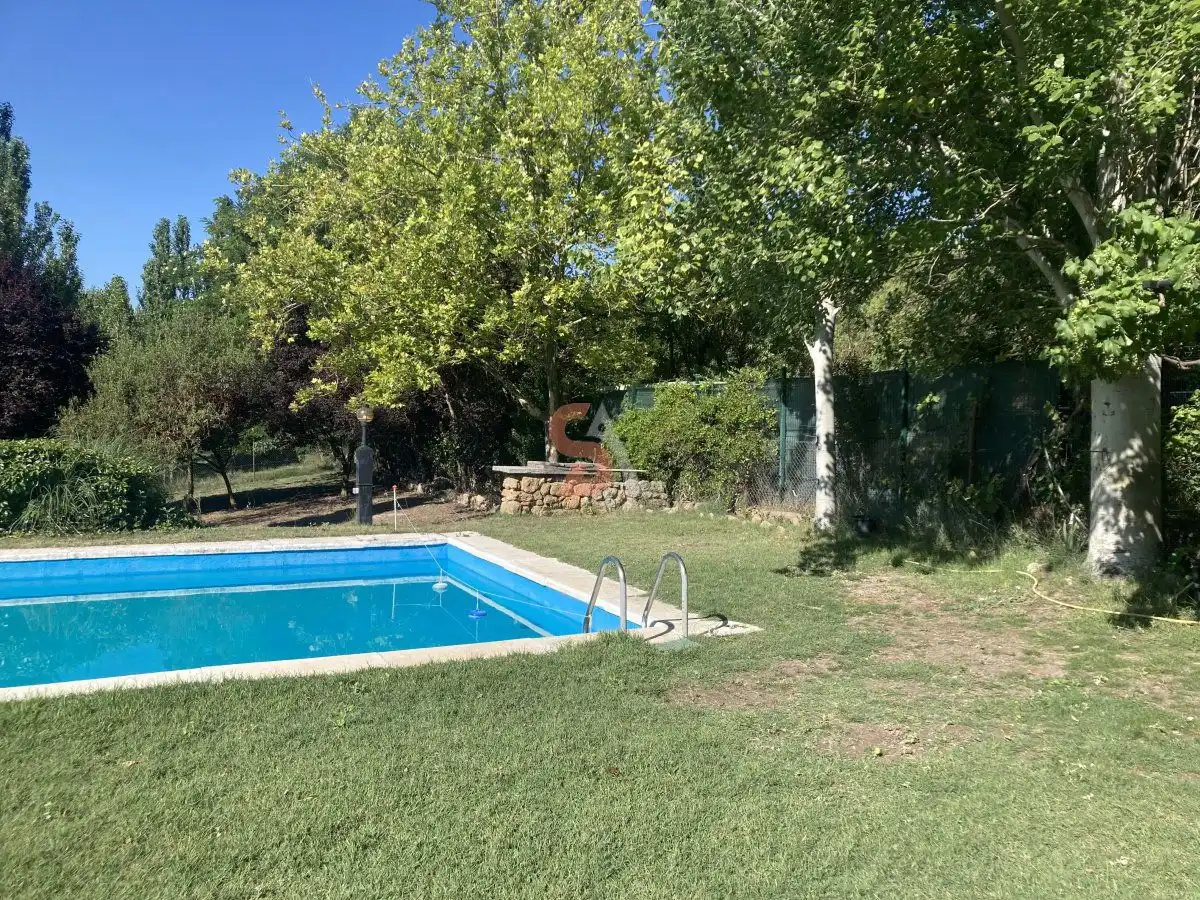 Piscina de Casa o chalet en venta en Cubillas de Santa Marta con Calefacción, Jardín privado y Terraza