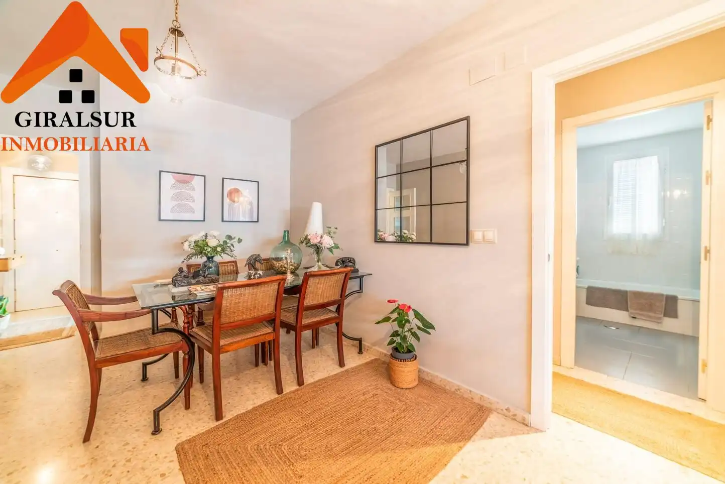 Dining room of Flat for sale in Sevilla  with Air Conditioner and Storage room