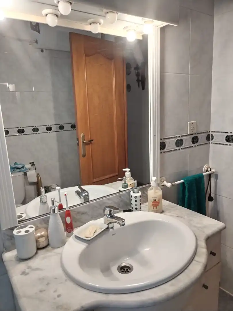 Bathroom of Flat for sale in Valencia  with Furnished and Balcony