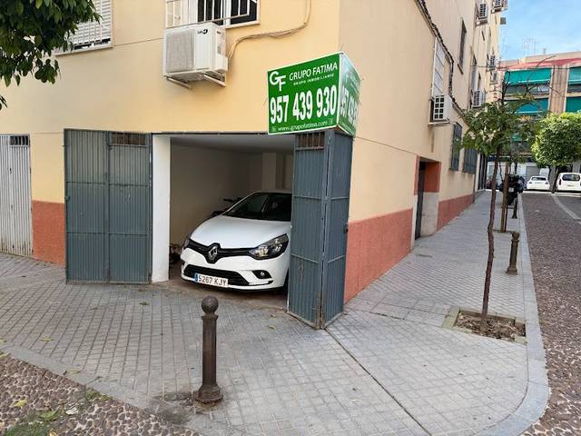 Local comercial en Venta en Calle Simón de Sousa, 3 en Santa Rosa - Valdeolleros