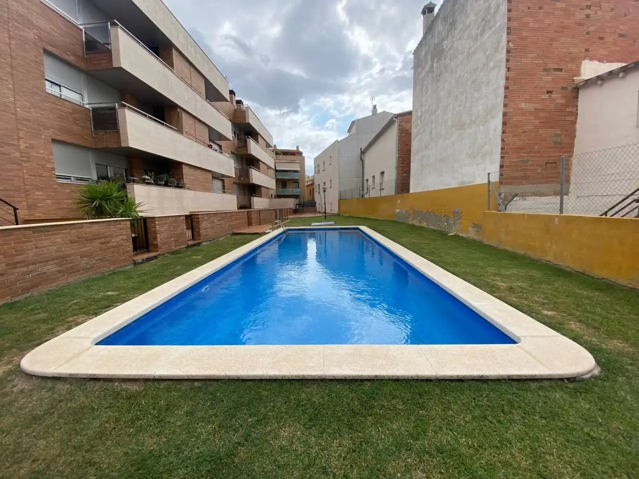 Piscina de Piso en venta en Sant Quintí de Mediona con Calefacción, Parquet y Terraza