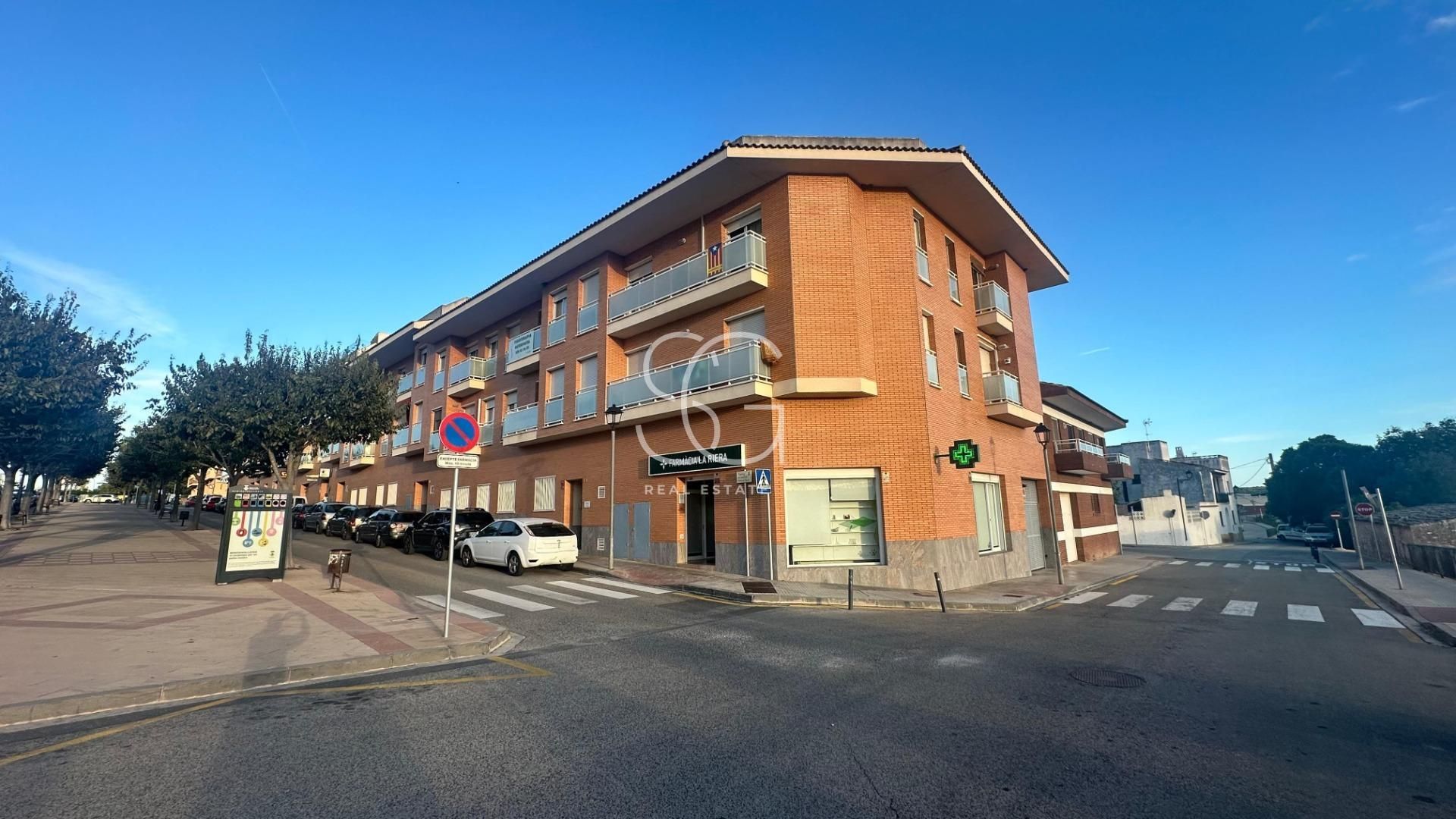 Vista exterior de Apartament en venda en La Riera de Gaià amb Aire condicionat i Calefacció