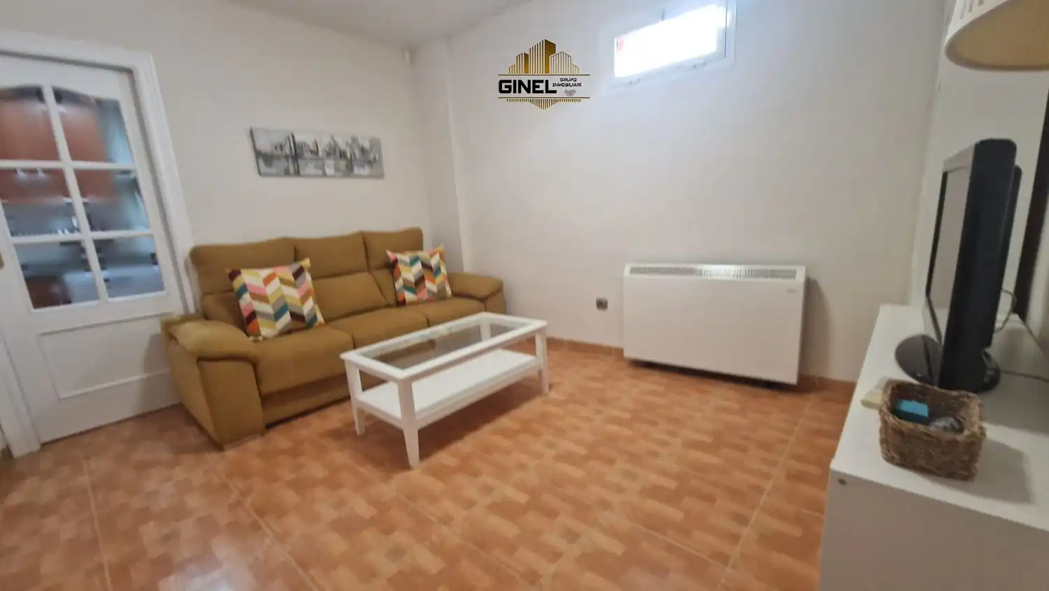 Sala d'estar de Pis de lloguer en Jaén amb Aire condicionat, Calefacció i Balcó