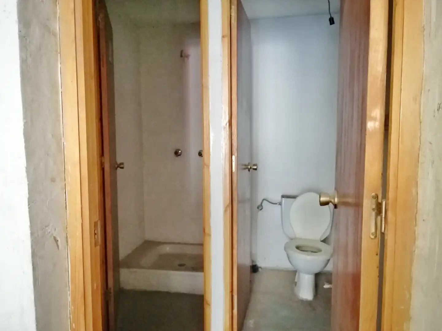 Baño de Nave industrial de alquiler en Guadalajara