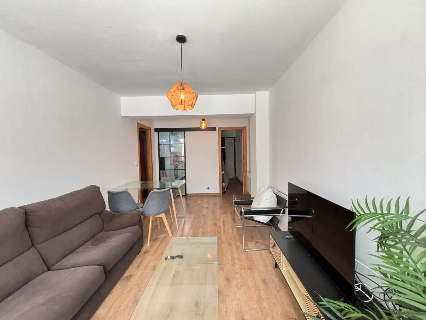 Sala de estar de Piso en venta en Santiago de Compostela  con Calefacción, Trastero y Amueblado