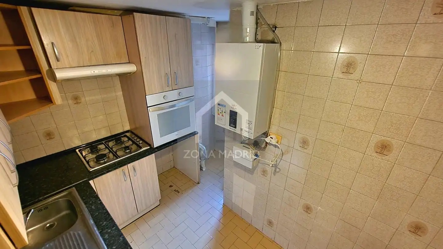Kitchen of Flat for sale in Tetuán