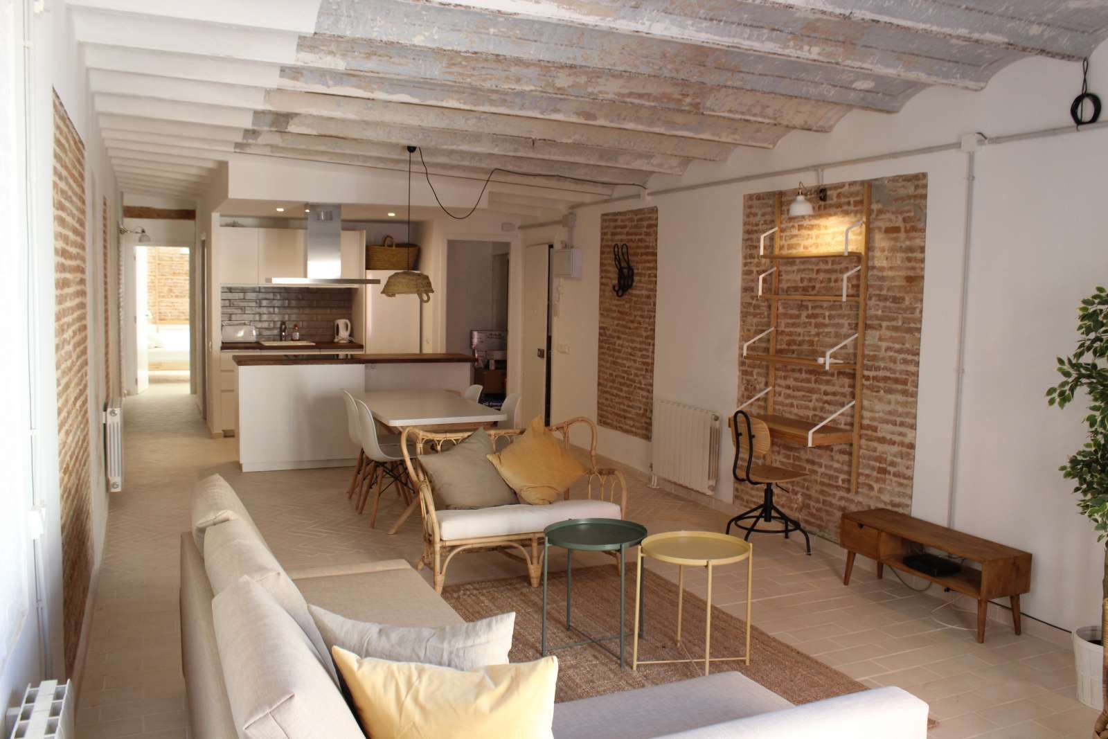 Apartment to share in El Raval