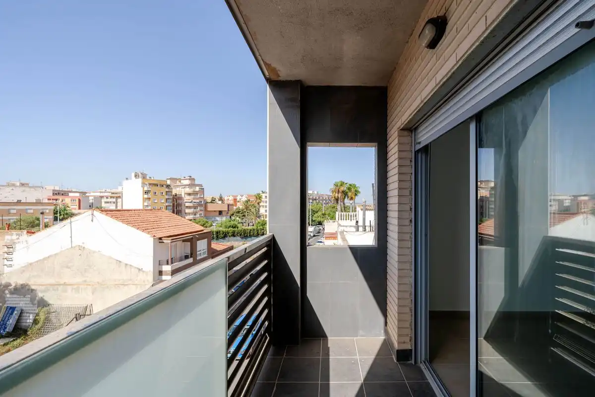 Flat with lift for sale in Calle Campoamor, imagen 9