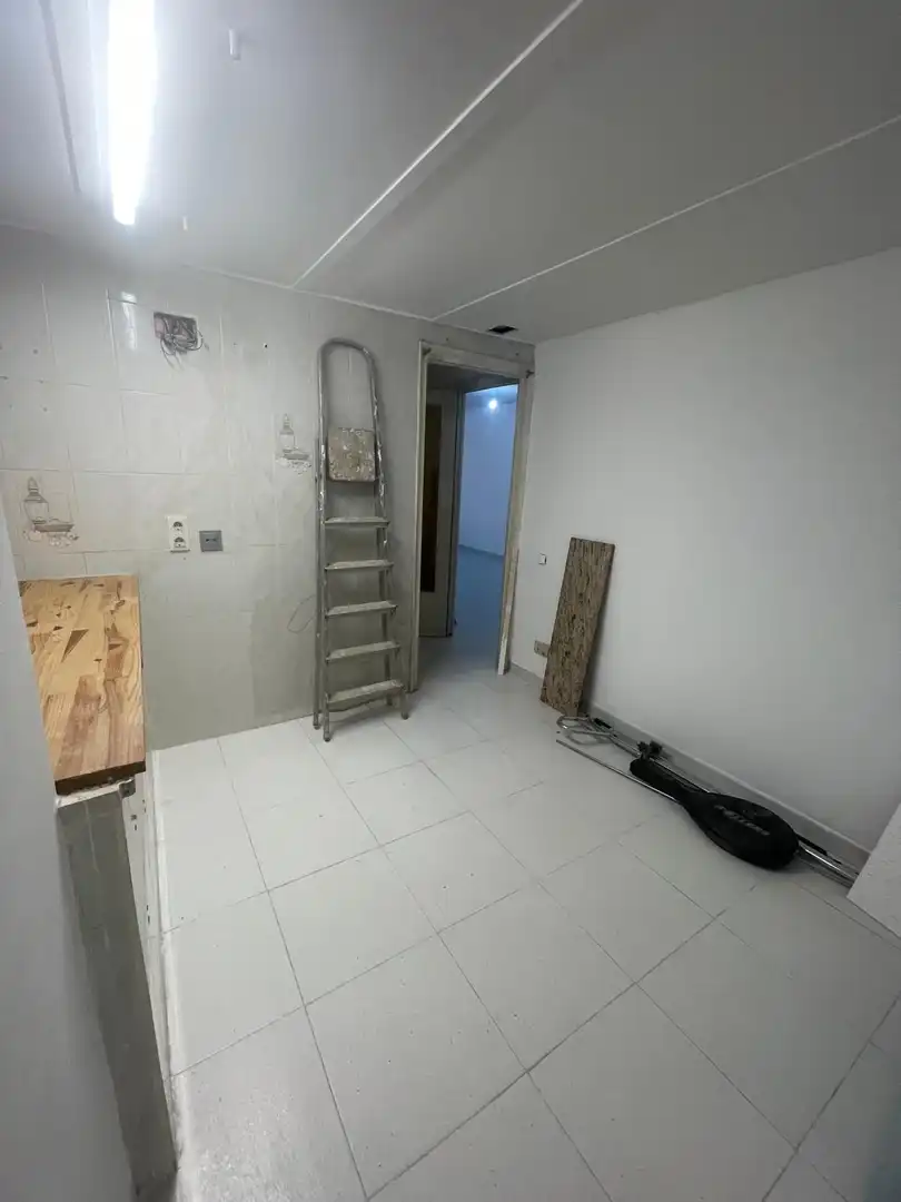 Geschaftsraum zur Miete in Girona