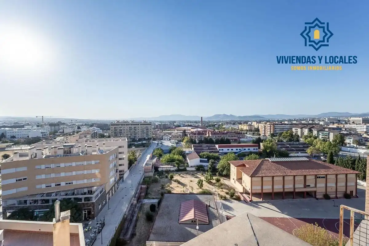 Penthouse mit Pool zum Verkauf in Avenida DE LA ILUSTRACION, imagen 19