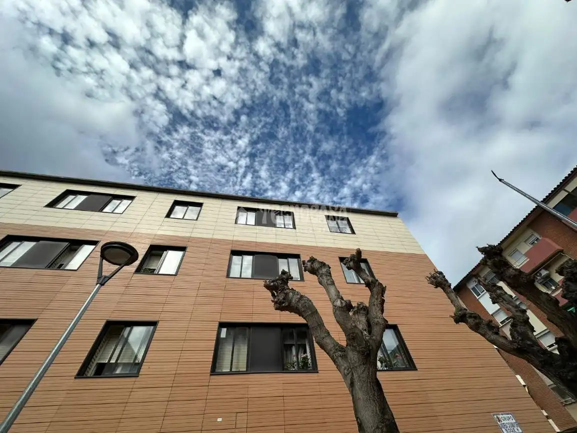 Vista exterior de Pis en venda en Zaragoza amb Calefacció i Moblat