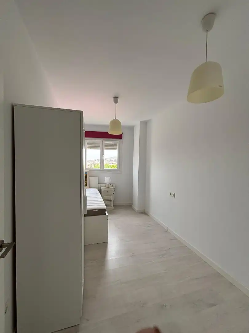 Bedroom of Flat for rent in Granada  with Air Conditioner, Heating and Terrace