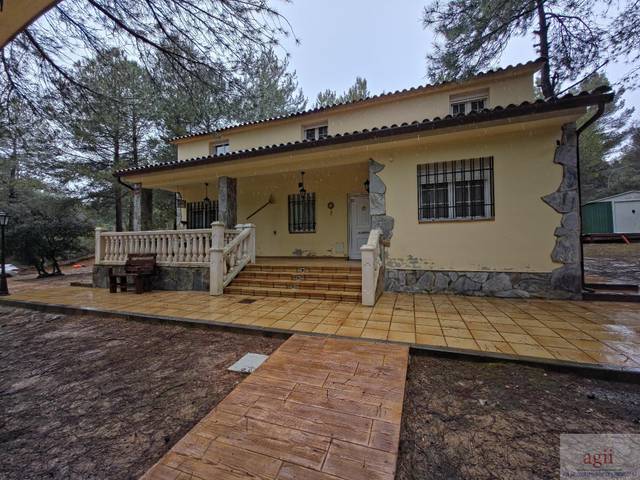 Casa-chalet en Alquiler en Trillo