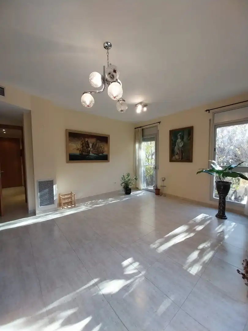 Piso en venta en Carrer d'en Narcís Monturiol, Sant Narcís