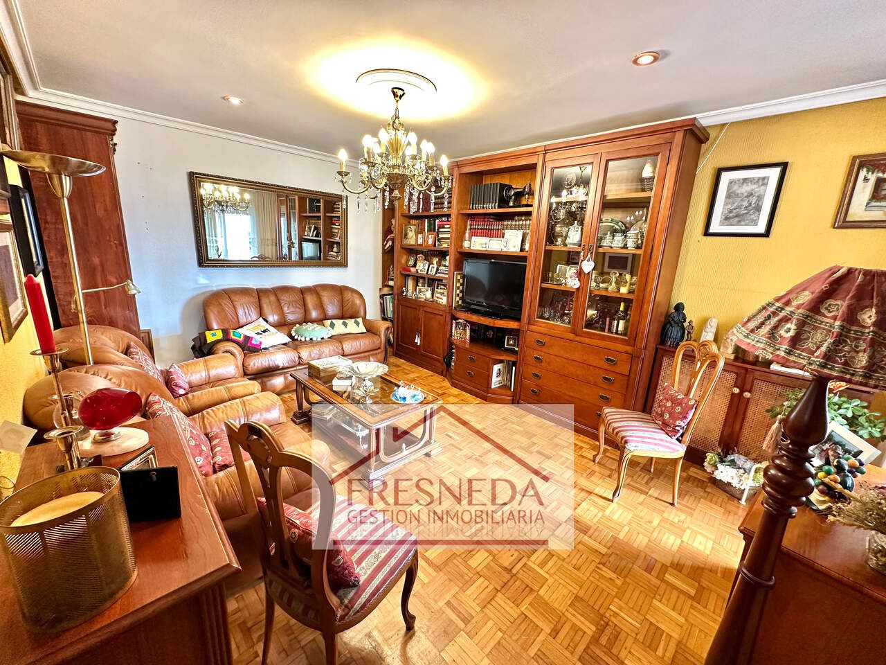 Living room of Attic for sale in Oviedo   with Heating, Parquet flooring and Storage room