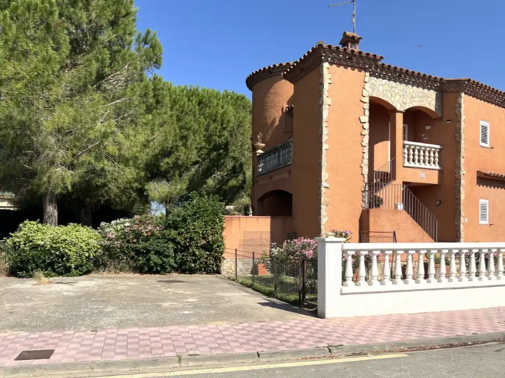 Exterior view of Flat for sale in Torroella de Fluvià  with Air Conditioner