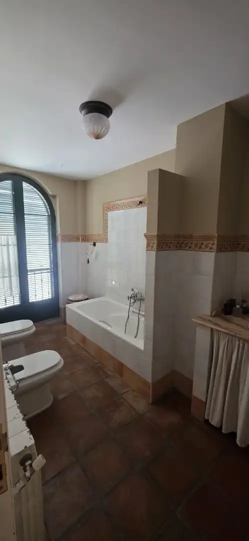 Bathroom of Houses for sale in Guijuelo  with Balcony