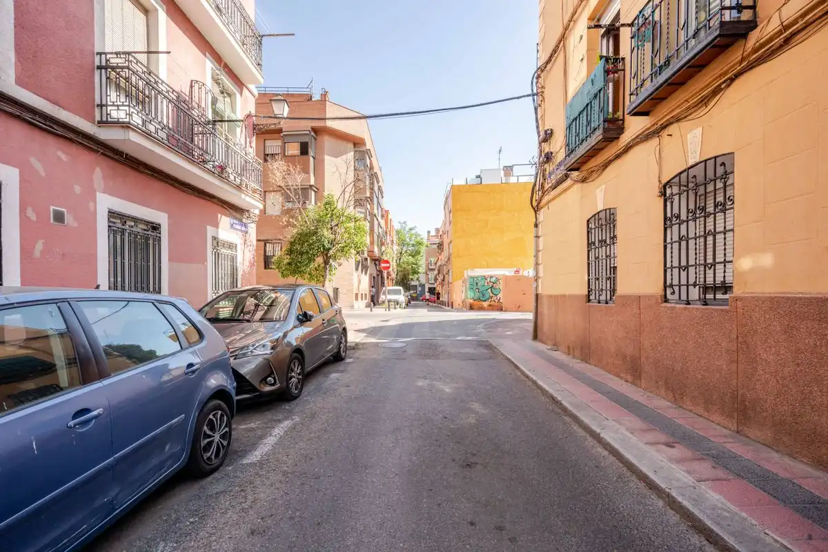 Vista exterior de Planta baixa en venda en Madrid amb Calefacció, Terrassa i Balcó