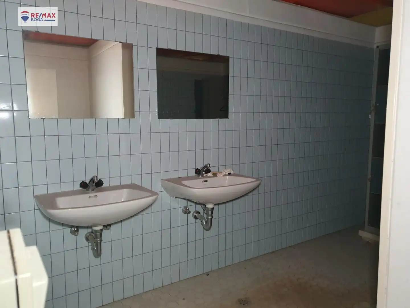 Bathroom of Industrial buildings for sale in Sangüesa / Zangoza