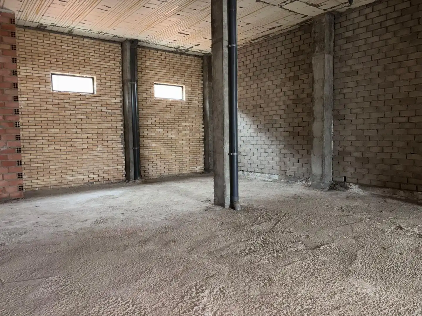 Geschaftsraum zur Miete in Zaragoza