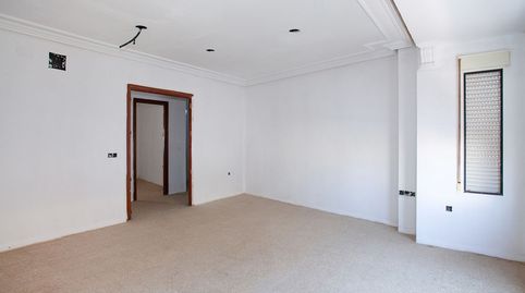 Foto 3 de Piso en venta en Calle Julio Burell, 107, San Gonzalo, Linares