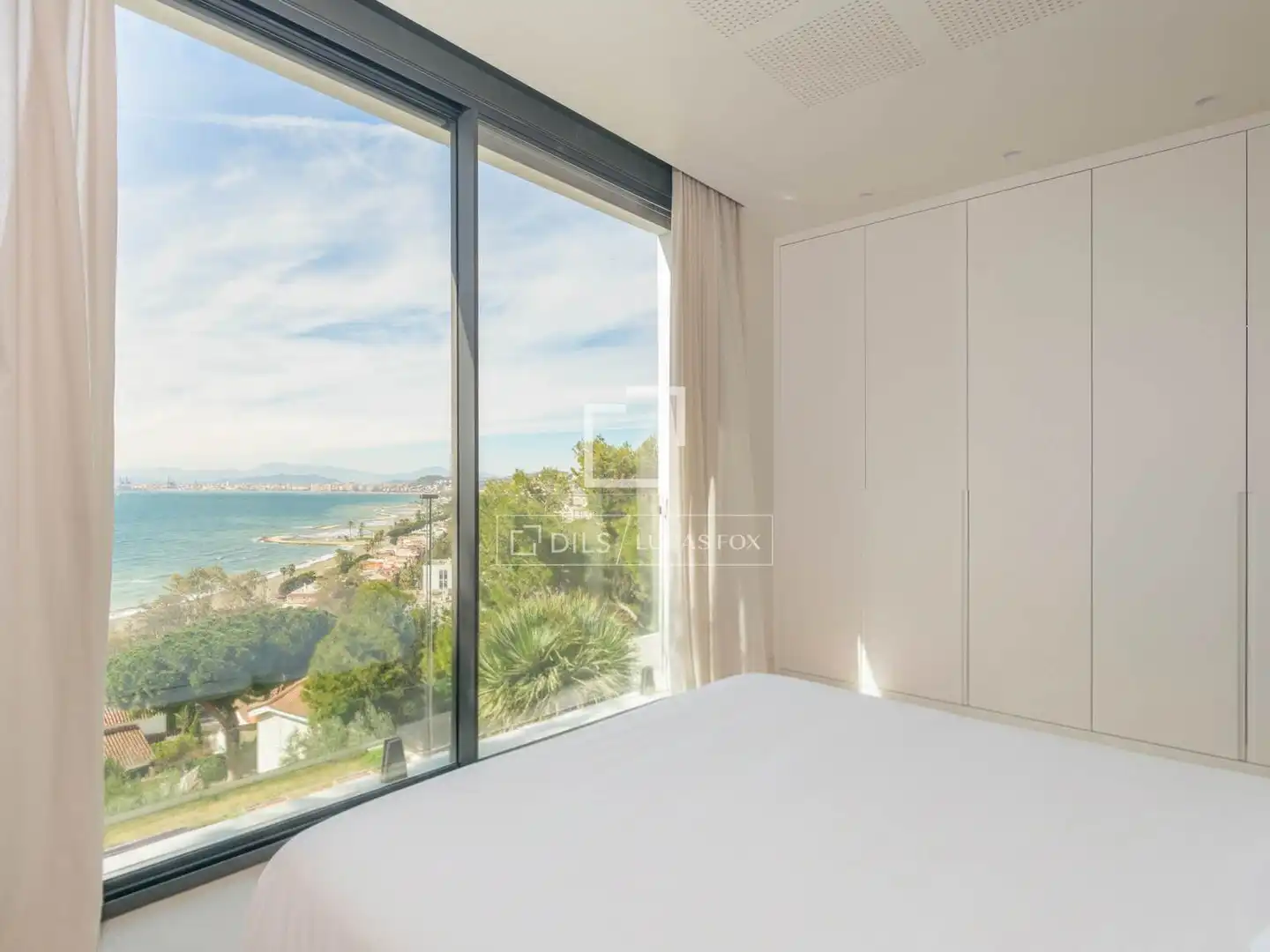 Dormitori de Casa o xalet en venda en Málaga amb Aire condicionat, Jardí privat i Traster