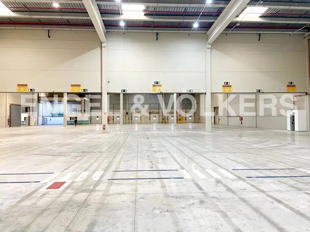 Fabrikhallen zur Miete in Martorell