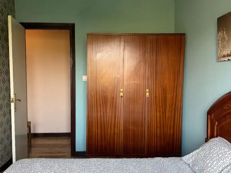 Schlafzimmer von Wohnung zur Miete in Leioa mit Balkon