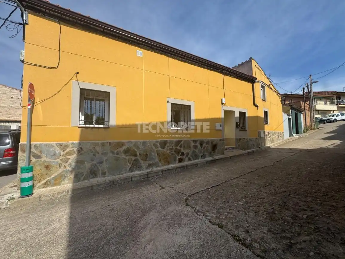 Exterior view of Country homes for sale in Tórtola de Henares  with Heating