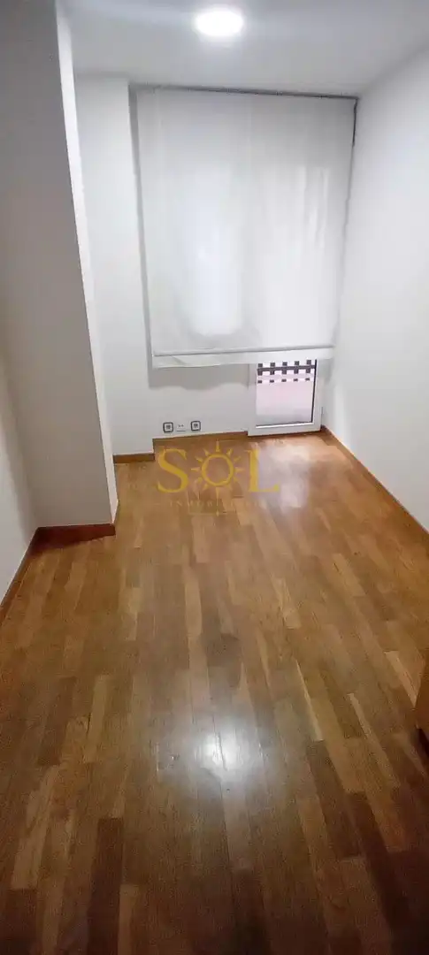 Office space with terrace for sale in Calle Covadonga, imagen 25