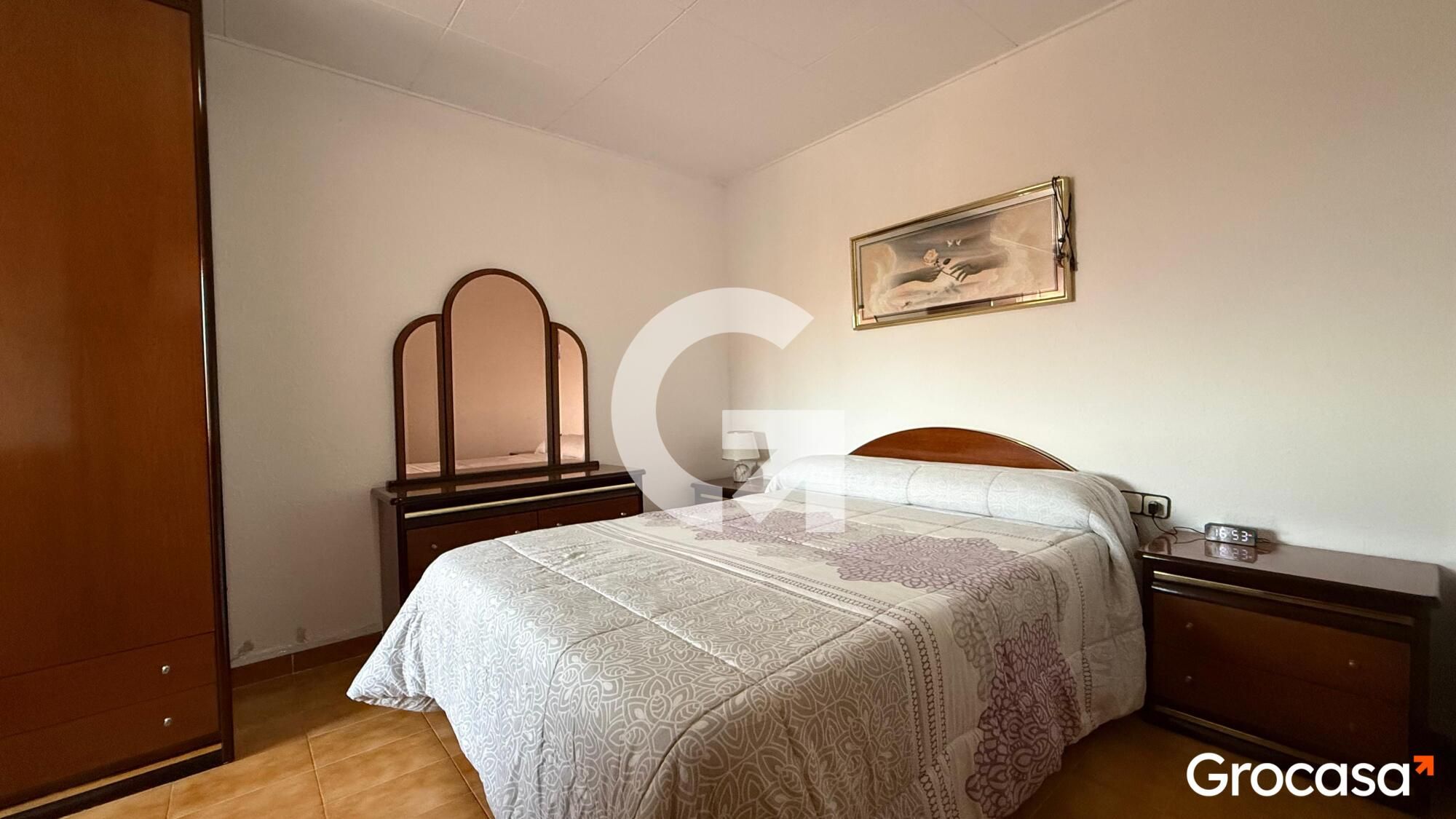 Dormitori de Pis en venda en Mataró amb Forn, TV i Internet