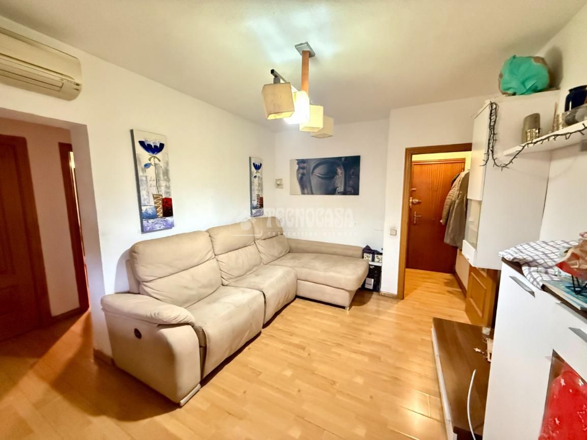 Sala de estar de Piso en venta en  Madrid Capital