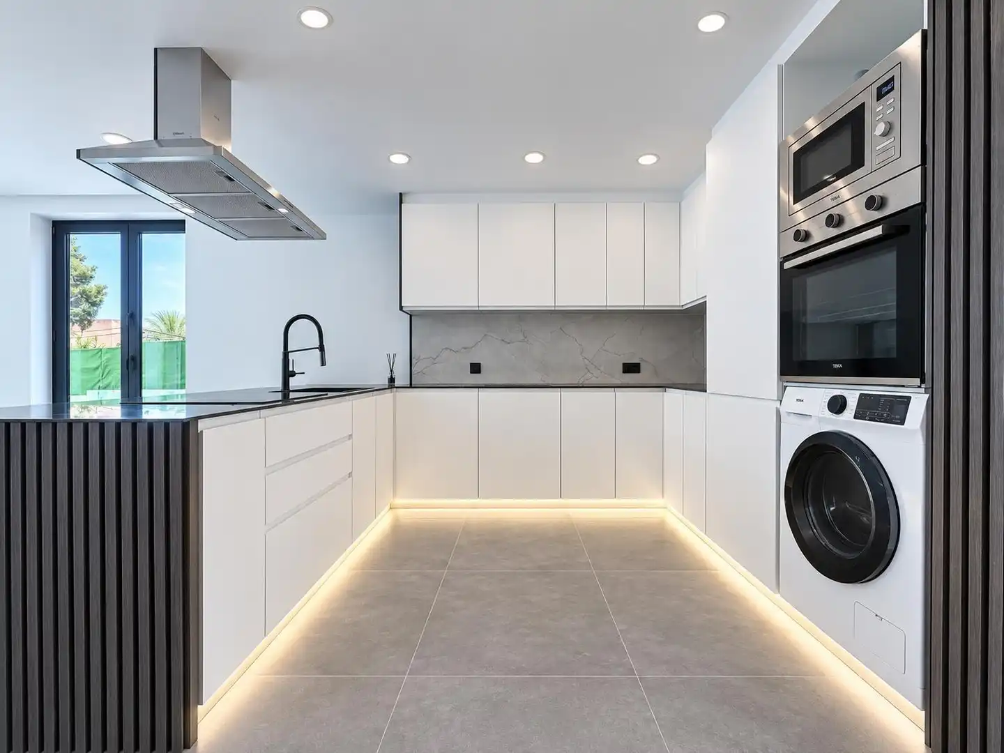 Cocina de Casa o chalet en venta en Calafell con Aire acondicionado, Calefacción y Jardín privado