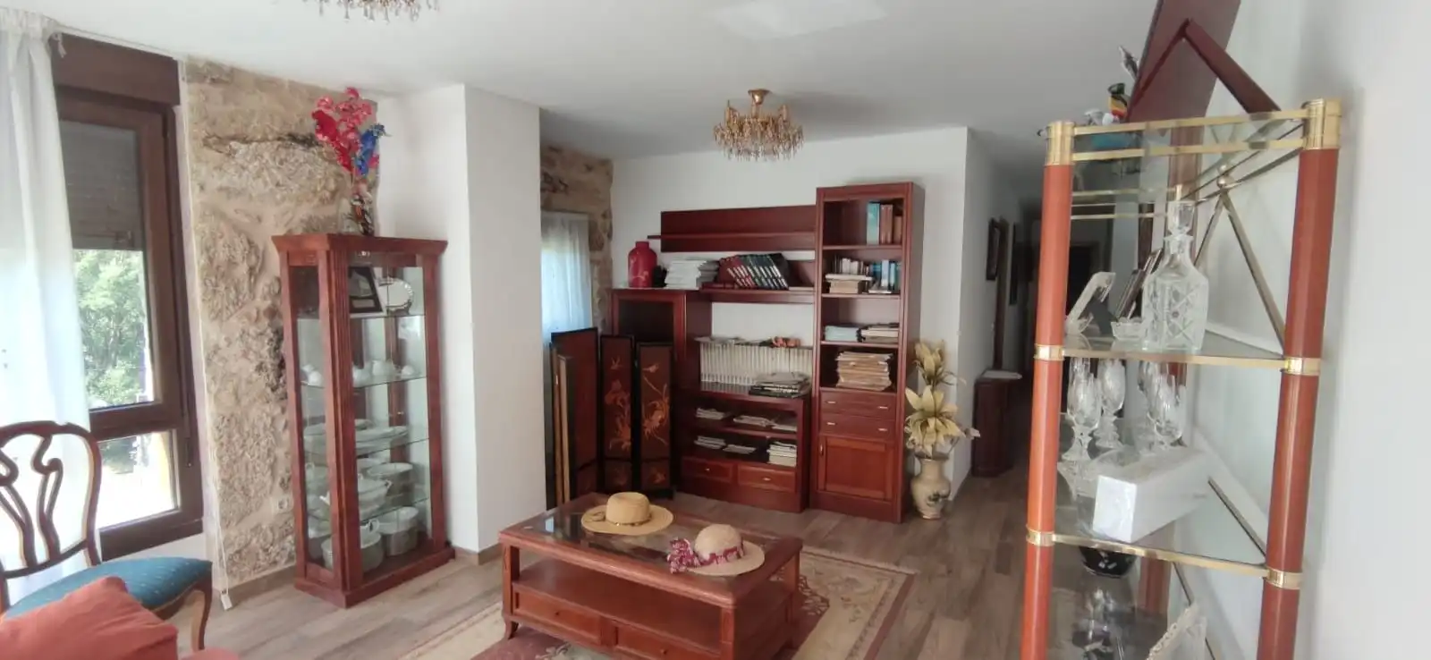 Sala d'estar de Casa o xalet en venda en Crecente amb Jardí privat i Moblat