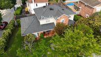 Vista exterior de Casa o xalet en venda en Sant Cugat del Vallès amb Aire condicionat, Calefacció i Jardí privat