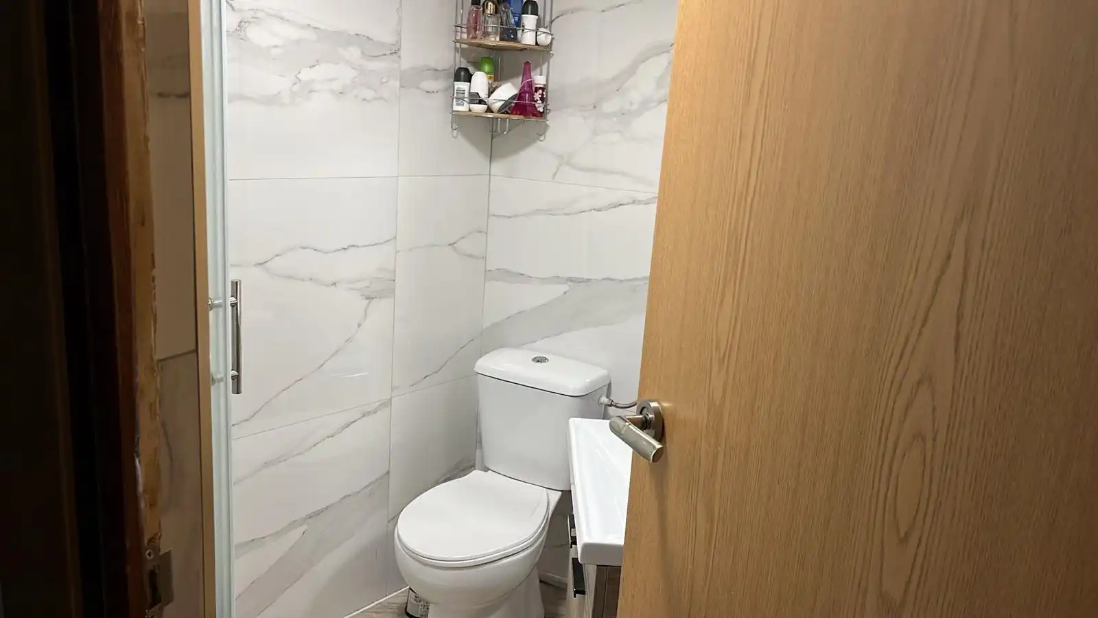 Baño de Local de alquiler en Antequera con Aire acondicionado y Amueblado
