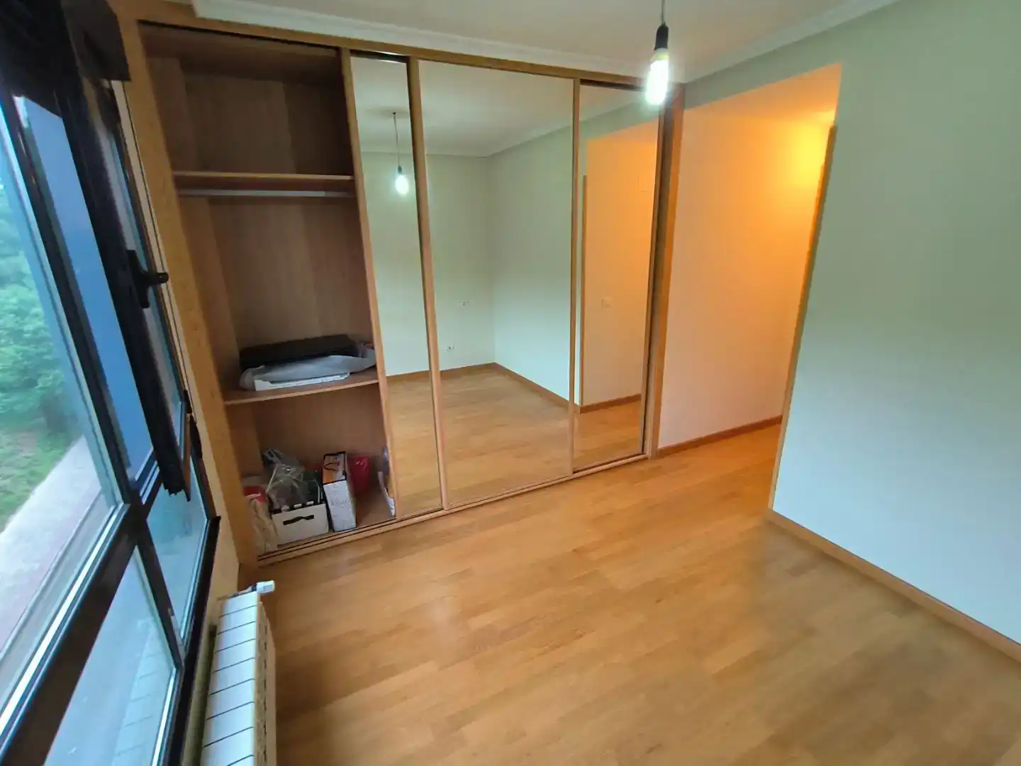 Schlafzimmer von Wohnung zur Miete in Oviedo 