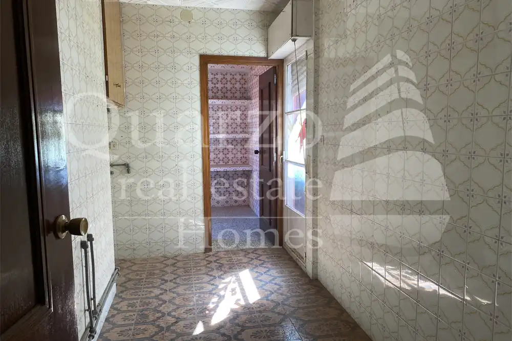 Einfamilien-Reihenhaus zum Verkauf in Barrax mit Terrasse und Balkon