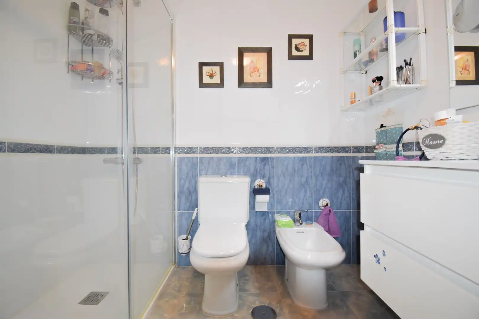Baño de Apartamento de alquiler en Santa Pola con Aire acondicionado, Calefacción y Terraza