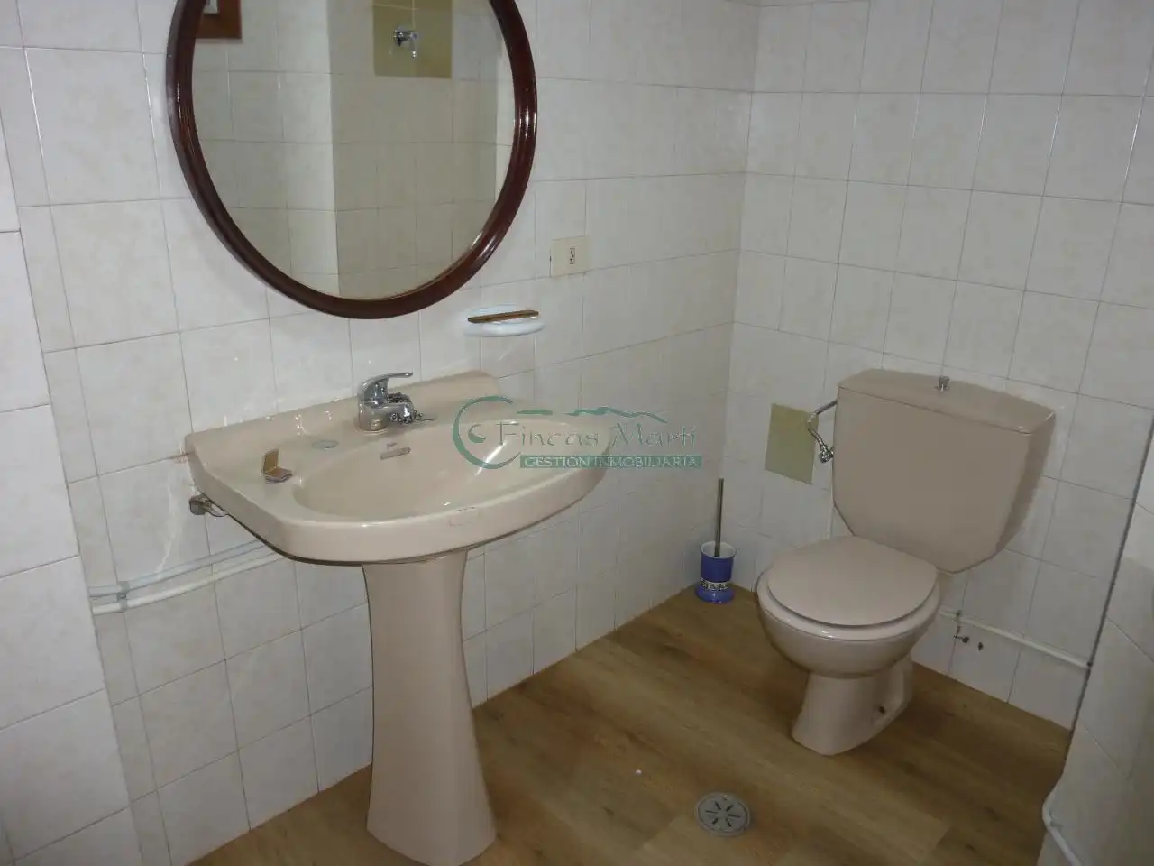 Baño de Piso en venta en Vigo  con Trastero y Balcón