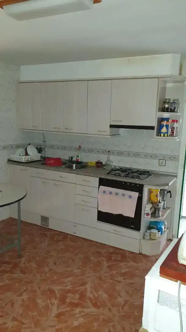 Cuina de Finca rústica en venda en Luna amb Moblat, Forn i Rentadora