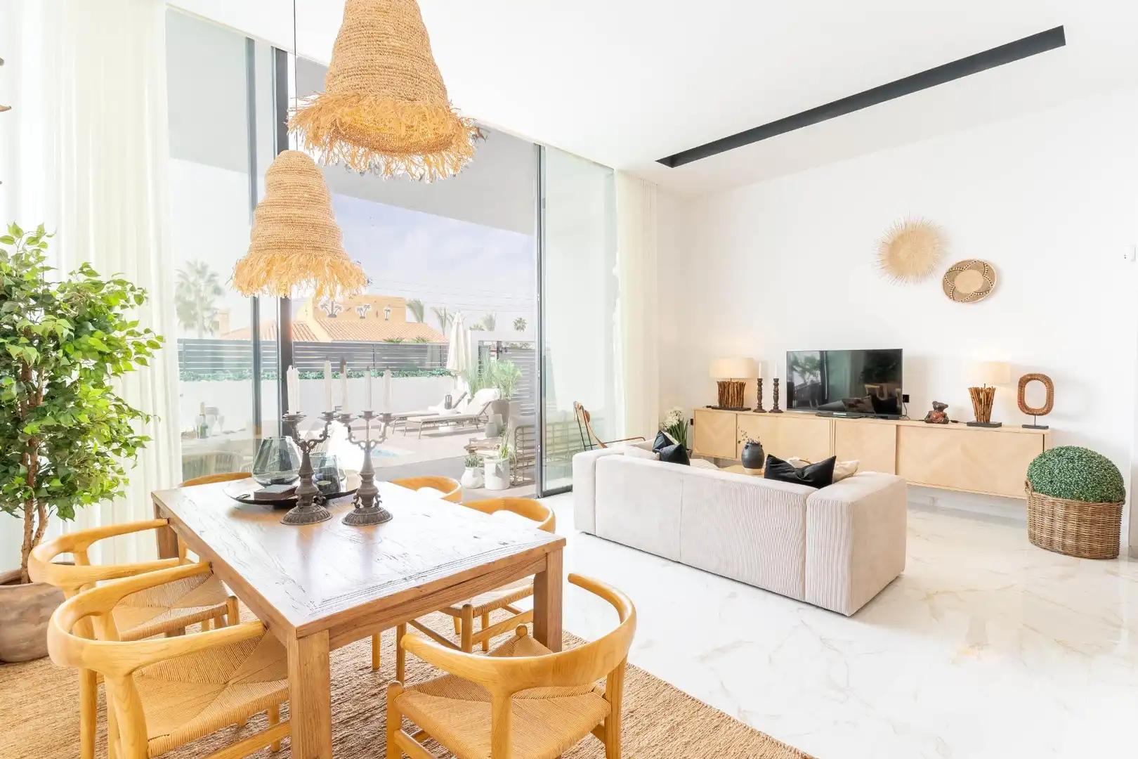 Sala d'estar de Casa o xalet en venda en Torrevieja amb Aire condicionat, Calefacció i Jardí privat