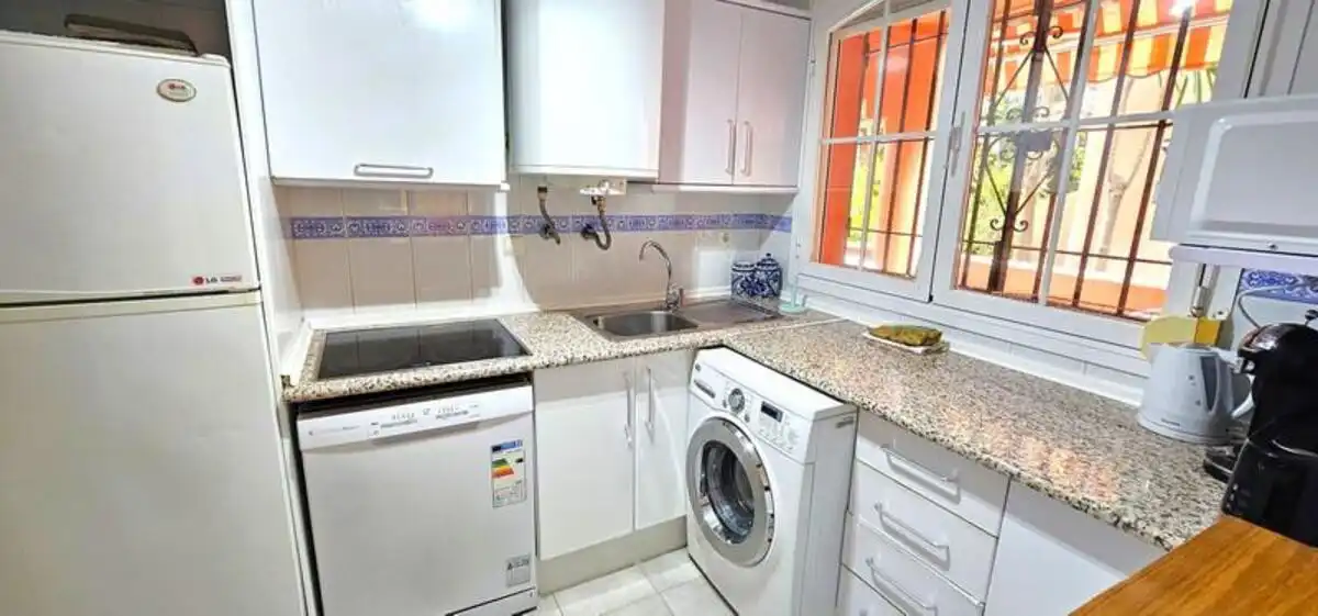 Kitchen of Ground floor for sale in Marbella  with Air Conditioner, Terrace and Swimming Pool