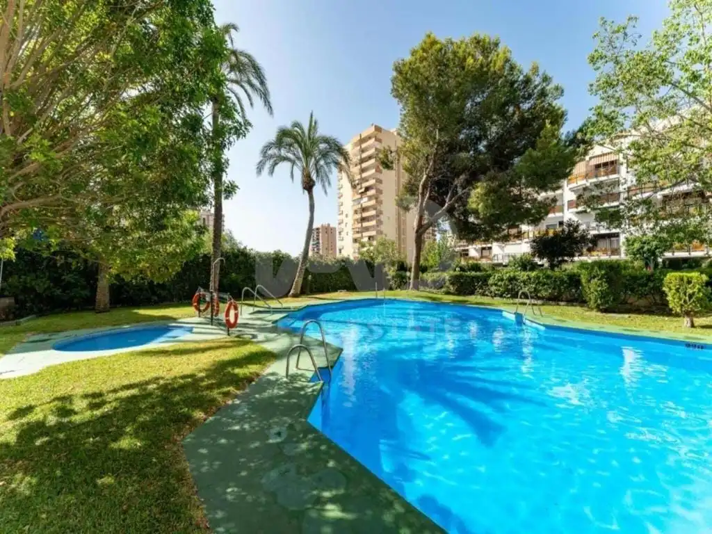 Piscina de Pis en venda en Roquetas de Mar