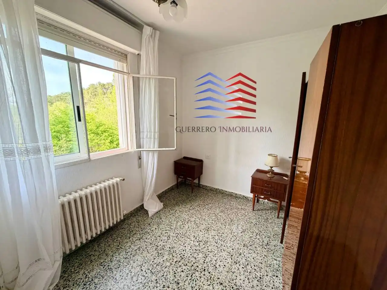 Vista exterior de Casa o xalet de lloguer en San Cibrao das Viñas amb Calefacció, Terrassa i Moblat