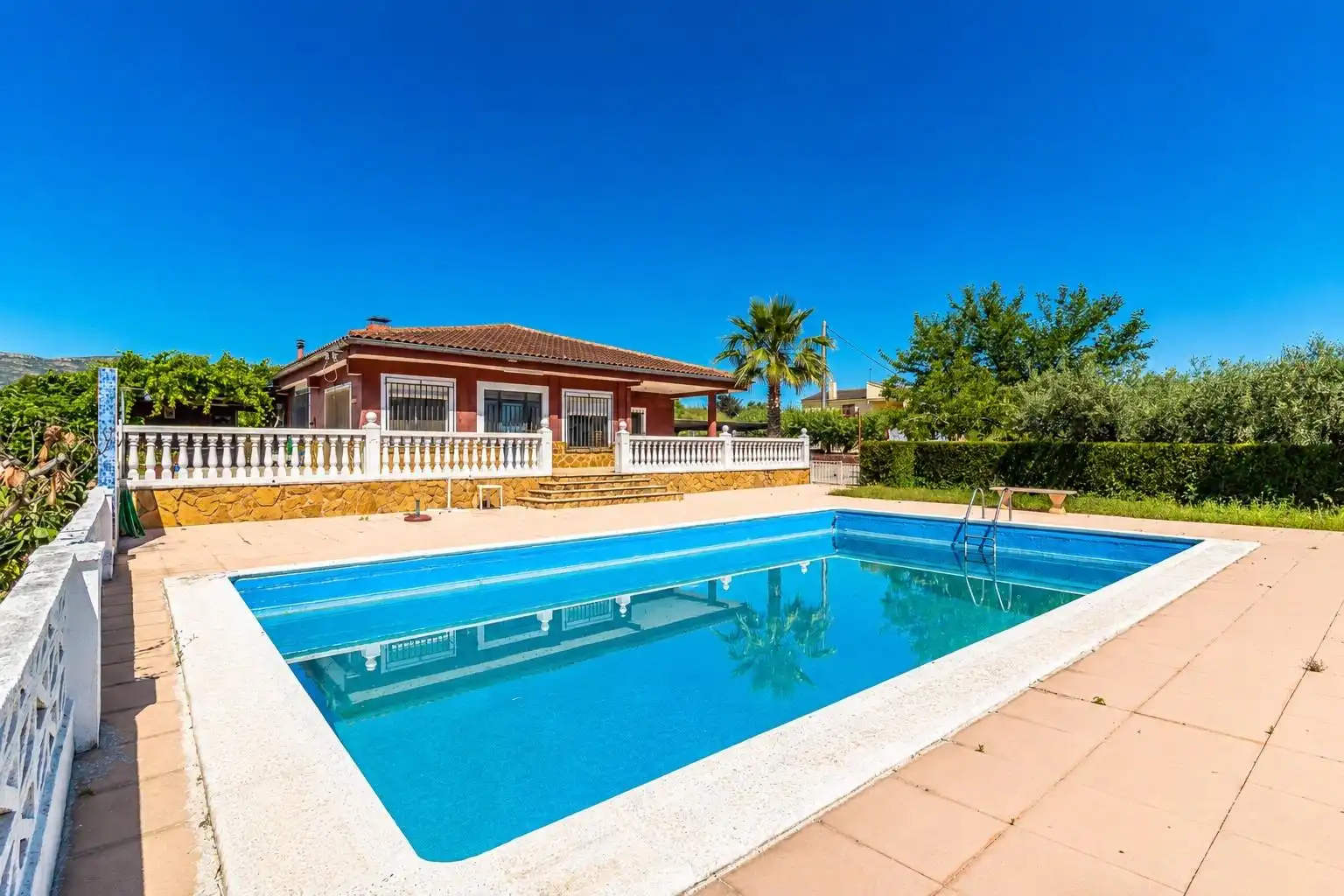 Schwimmbecken von Haus oder Chalet zum Verkauf in Carlet mit Privatgarten, Terrasse und Schwimmbad