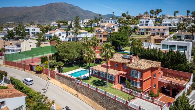 Casa-chalet en Venta en Seghers