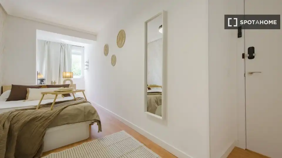 Habitación de Piso para compartir en Madrid con Aire acondicionado, Terraza y Amueblado